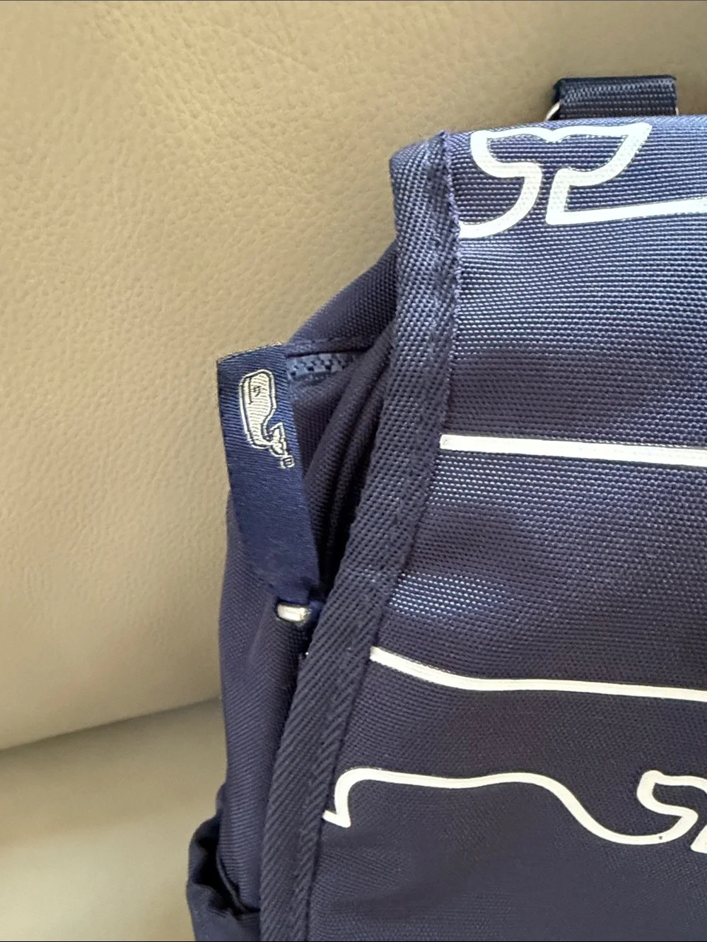Vineyard Vines stylish navy